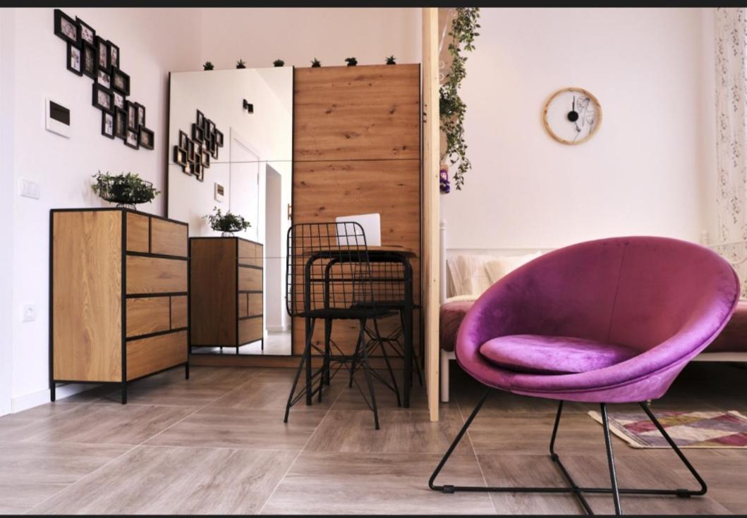 Studio Apartment, 5 Minutes To The Beach Bar Exteriör bild