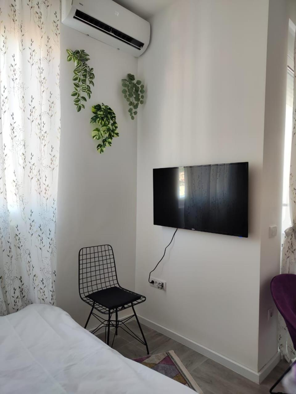 Studio Apartment, 5 Minutes To The Beach Bar Exteriör bild